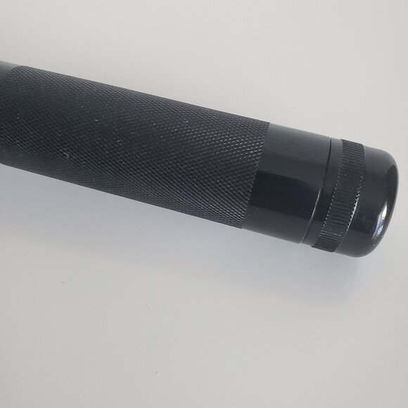 Maglite Mag Instrument Flashlight - Picture 6 of 8